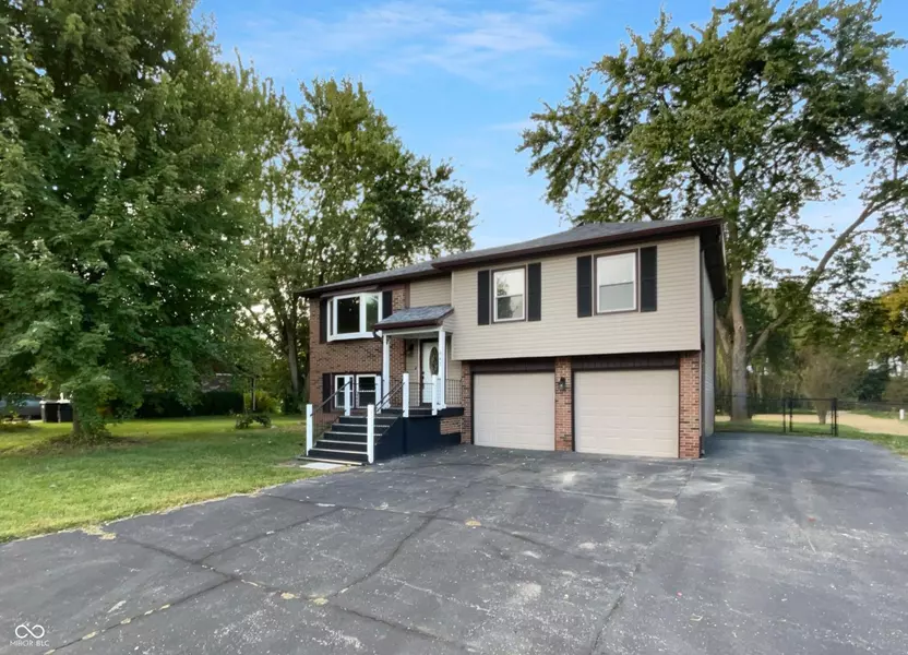 442 Orchardview CT, Greenwood, IN 46142
