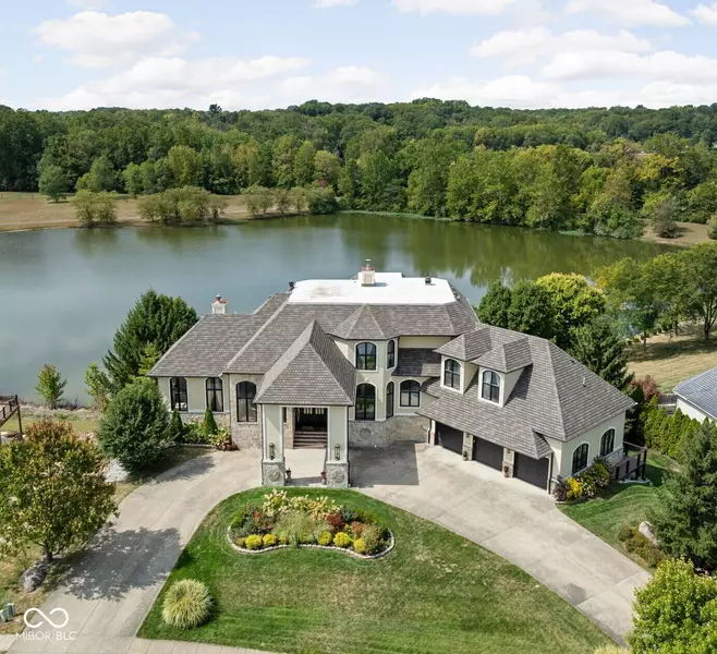 8816 Waterside DR, Indianapolis, IN 46278