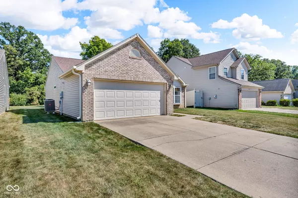 Indianapolis, IN 46221,5723 Decatur Ridge DR