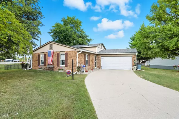 2110 Kent RD, Shelbyville, IN 46176