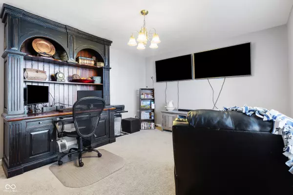 Indianapolis, IN 46235,11727 Fawn Crest DR