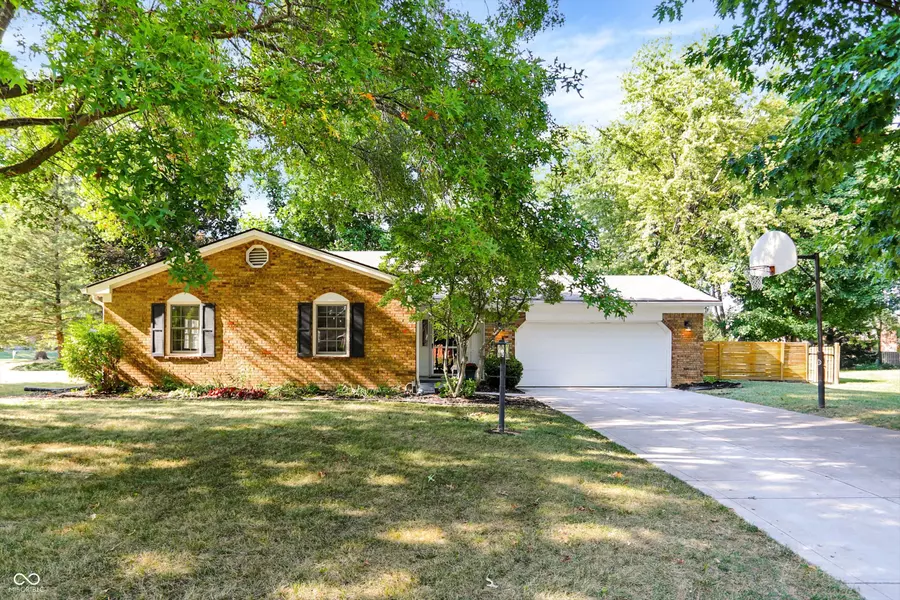 4600 Royal Oak LN, Carmel, IN 46033
