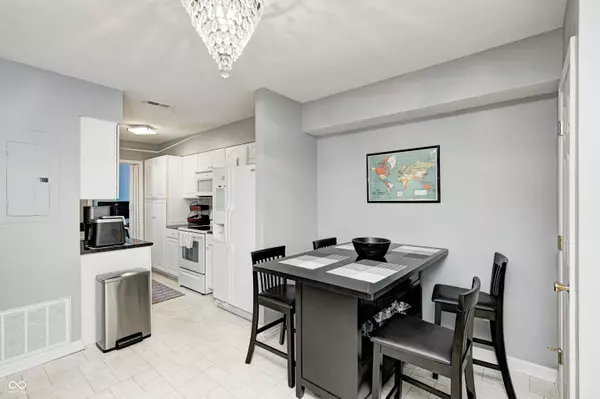 Indianapolis, IN 46234,918 Ardsley DR