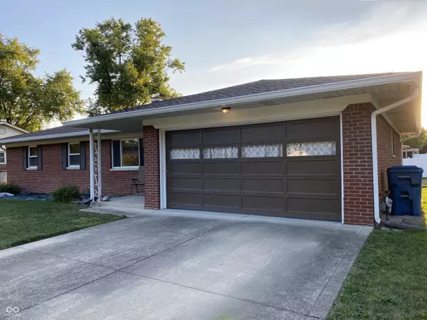 1438 N Roseway DR, Indianapolis, IN 46219