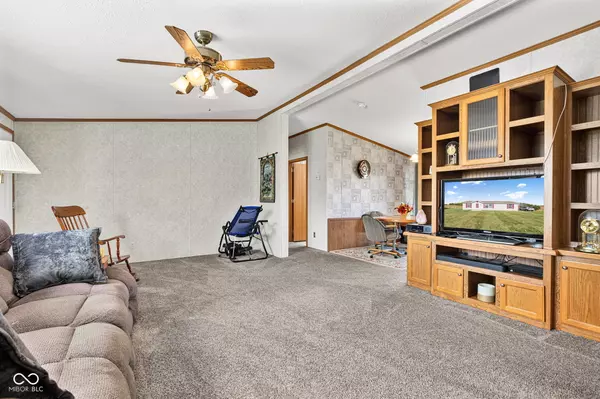 Russiaville, IN 46979,11888 W 600 N