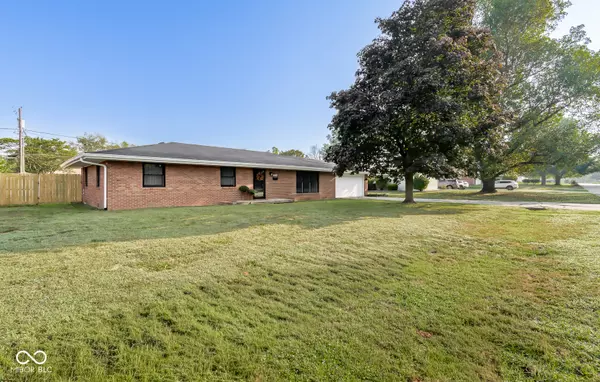 Seymour, IN 47274,1448 Robin Hood DR