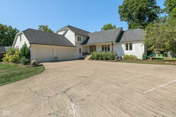 New Palestine, IN 46163,7452 W Creekside CT