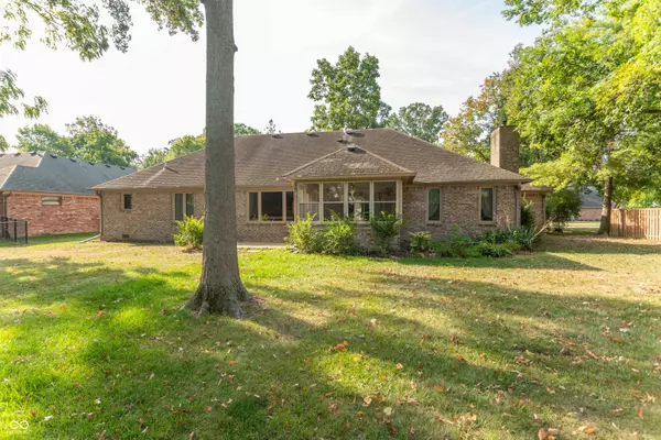 Plainfield, IN 46168,7574 Williamsburg DR