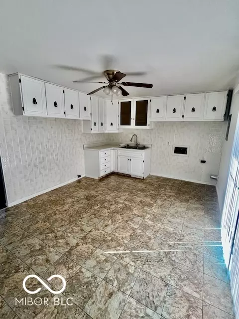 Edinburgh, IN 46124,116 Lind DR