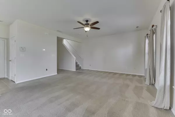 Indianapolis, IN 46237,8121 Whitview DR