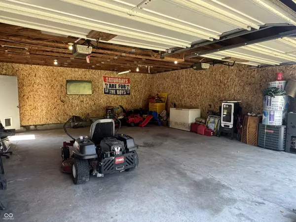 Waynetown, IN 47990,6085 N 750 W