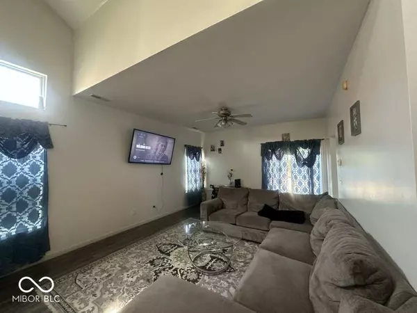 Indianapolis, IN 46237,4622 Whitview LN