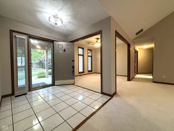 Avon, IN 46123,828 Saint Andrews DR