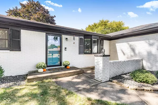 Avon, IN 46123,1858 Charles ST