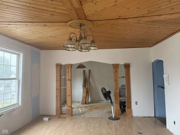 Elwood, IN 46036,2521 S A ST