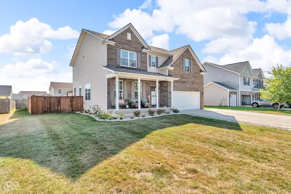 Avon, IN 46123,1583 Dorset DR