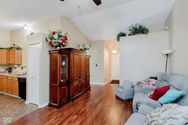 Indianapolis, IN 46214,2249 Rolling Oak DR