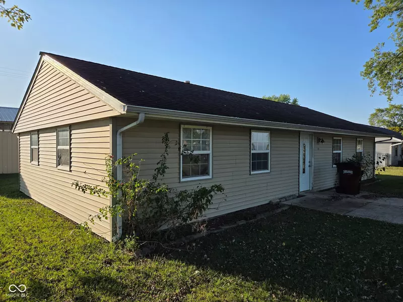 120 Lind DR, Edinburgh, IN 46124