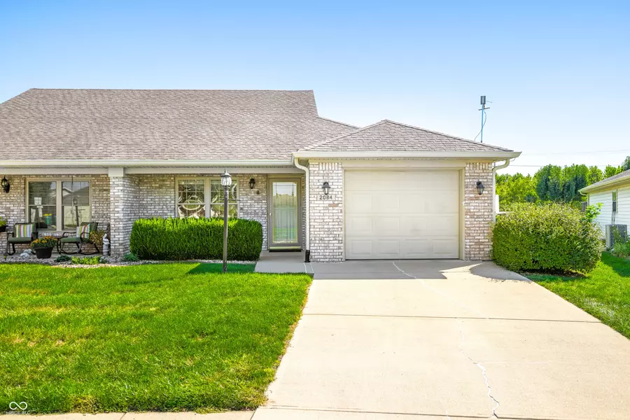 2084 Pelican DR, Franklin, IN 46131