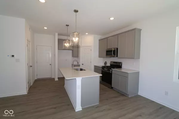 Indianapolis, IN 46237,5107 Rolling Meadow BLVD