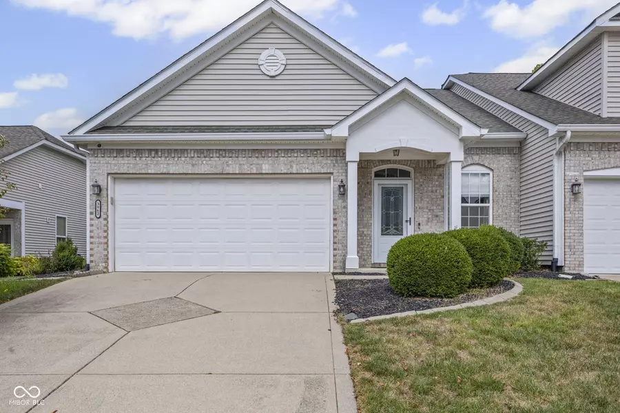 3962 Kristi WAY, Greenwood, IN 46142