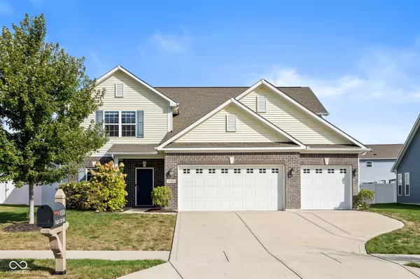 9308 Foudray CIR N, Avon, IN 46123