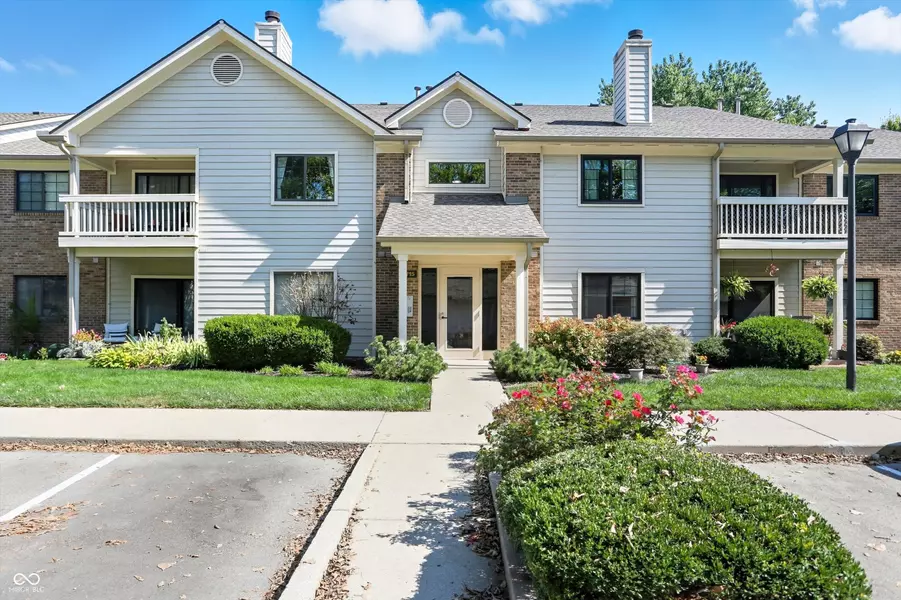 11715 Lenox LN #UNIT 207, Carmel, IN 46032