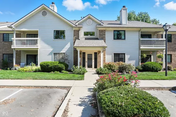 11715 Lenox LN #UNIT 207, Carmel, IN 46032