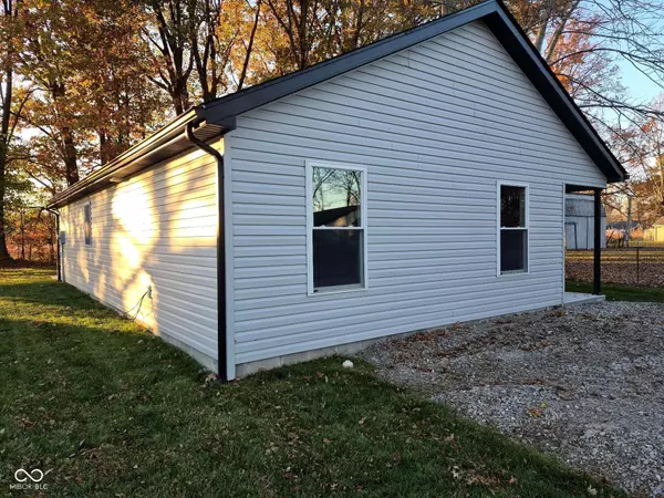 Austin, IN 47102,358 S Oak ST