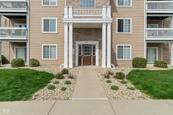 Indianapolis, IN 46237,6516 Emerald Hill CT #310