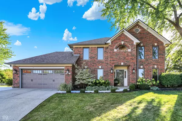 947 Crystal Lake CT, Greenwood, IN 46143