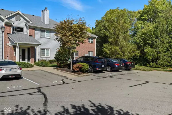 Indianapolis, IN 46278,8102 Brookmont CT #208