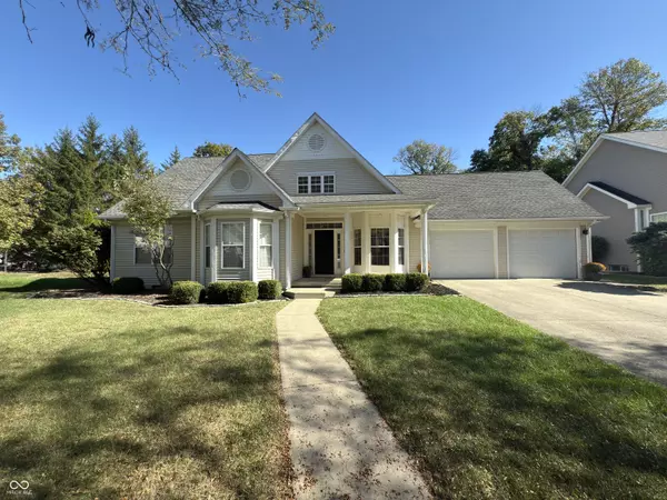 1230 Boxwood CT, Columbus, IN 47201