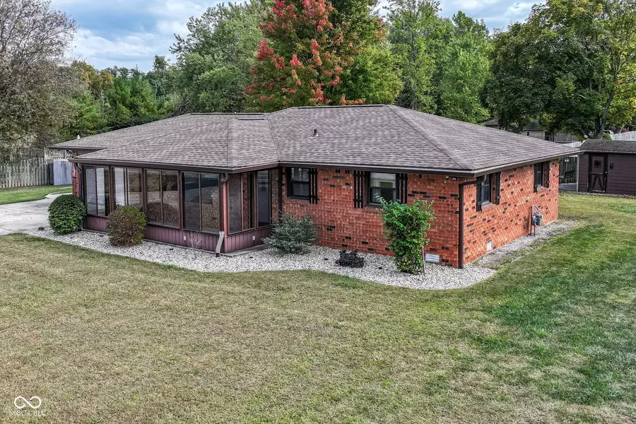 5833 W 200 N, Anderson, IN 46011