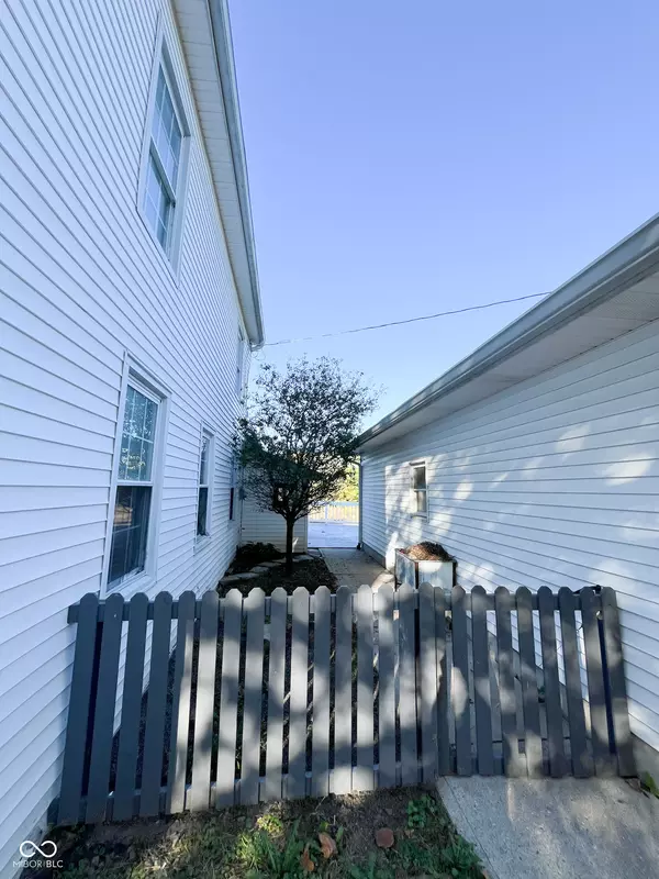 Ladoga, IN 47954,202 N Harrison ST