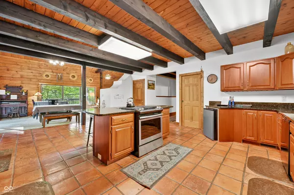 Morgantown, IN 46160,5998 Bear Creek RD