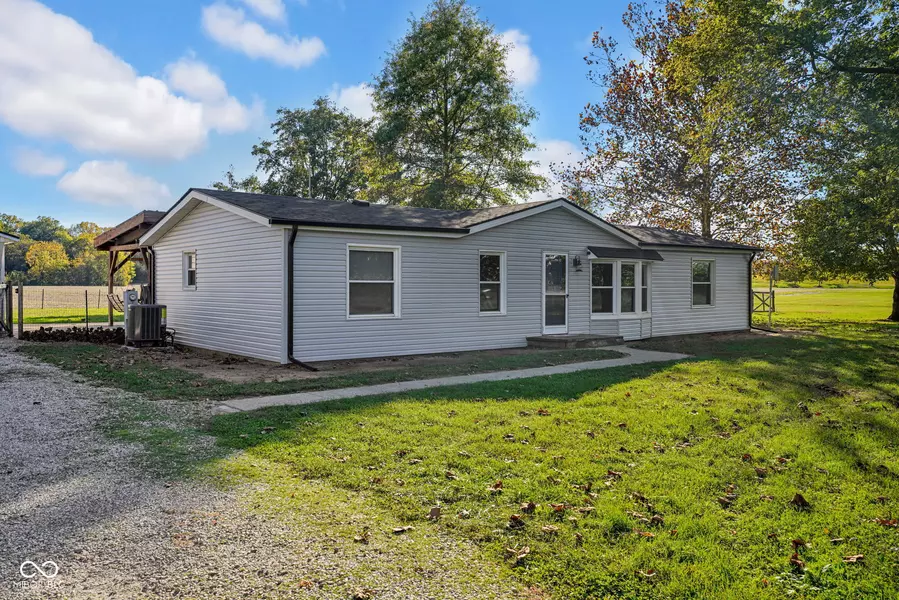 1001 E 450 S, Columbus, IN 47201