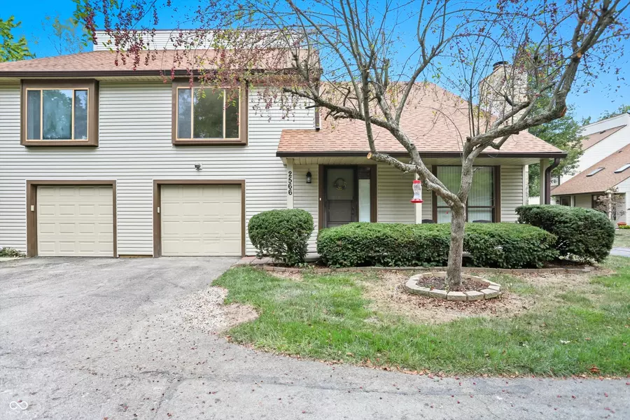2566 Hideaway N DR, Indianapolis, IN 46268