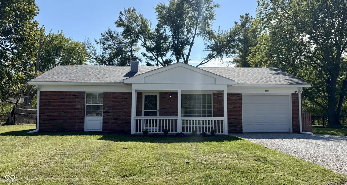 2907 Shakespeare DR, Southport, IN 46227