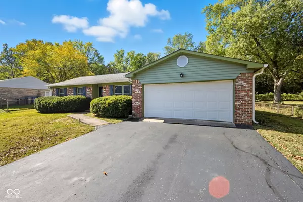 10420 Orchard Park DR W, Carmel, IN 46280