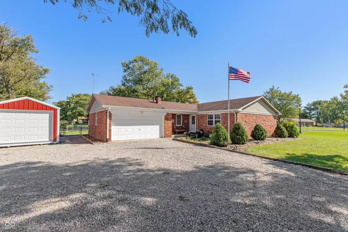 Whiteland, IN 46184,4021 N Graham RD