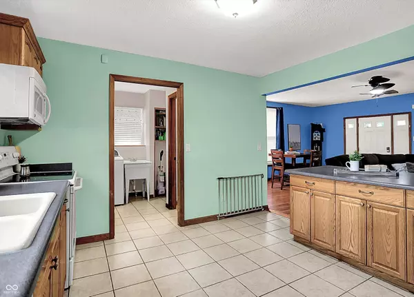 Elwood, IN 46036,1310 S J ST