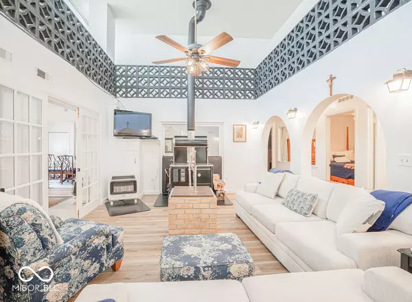 Covington, IN 47932,1391 S River RD