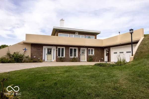 Covington, IN 47932,1391 S River RD