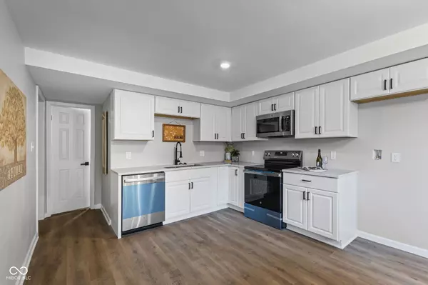 Indianapolis, IN 46225,111 W Southern AVE