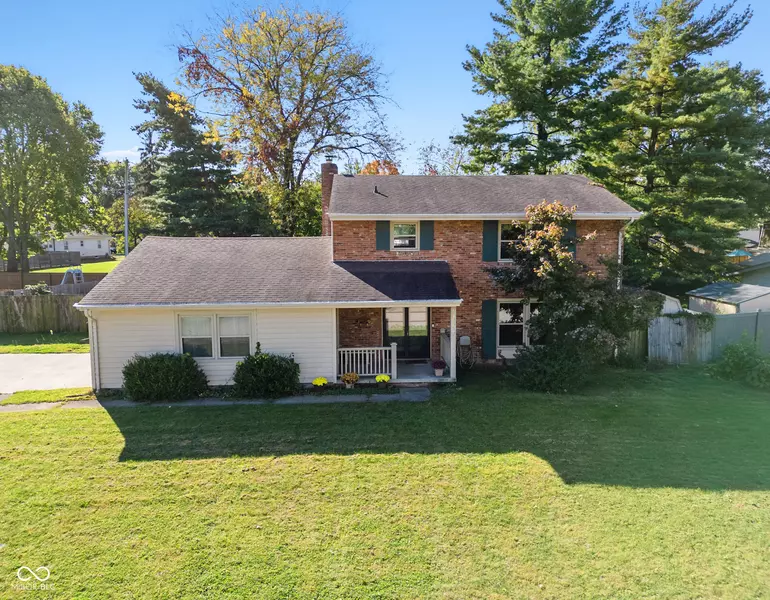 1311 Crescent DR, Columbus, IN 47203