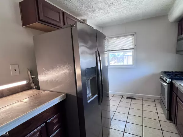 Indianapolis, IN 46222,2011 N Moreland AVE