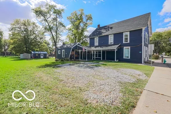 11 E Mill ST, New Palestine, IN 46163