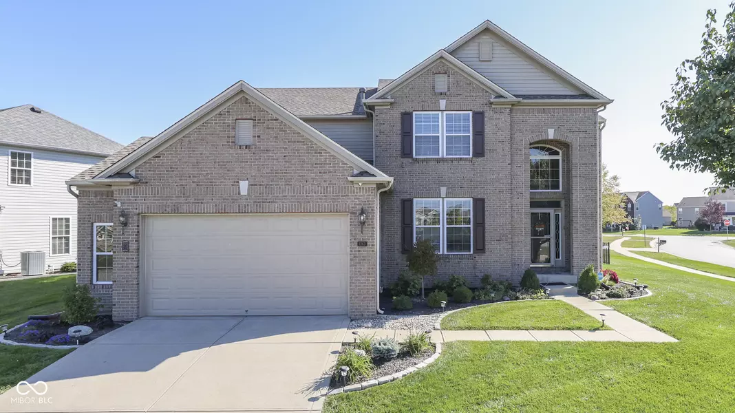 1263 Vista WAY, Greenwood, IN 46143