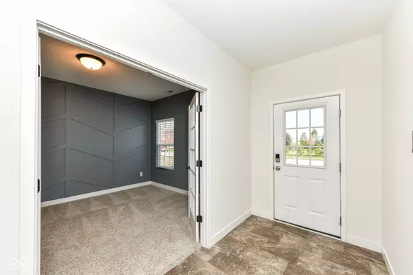 Westfield, IN 46074,18372 Clayborne DR